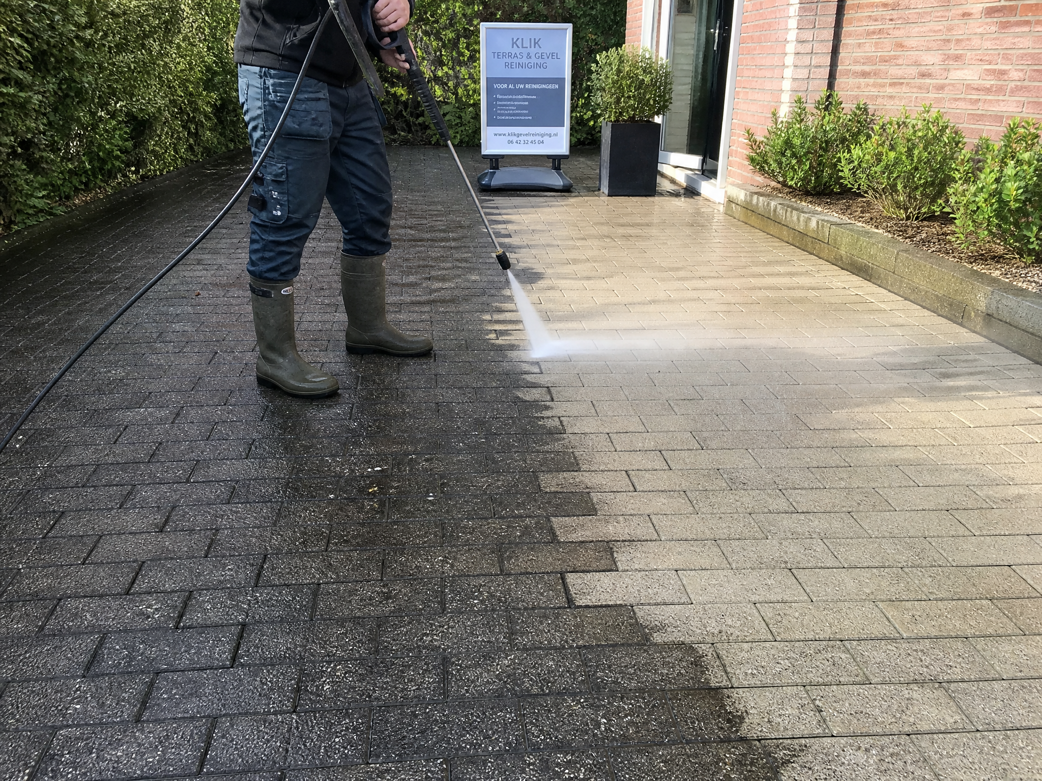 Jet Washing - image 1